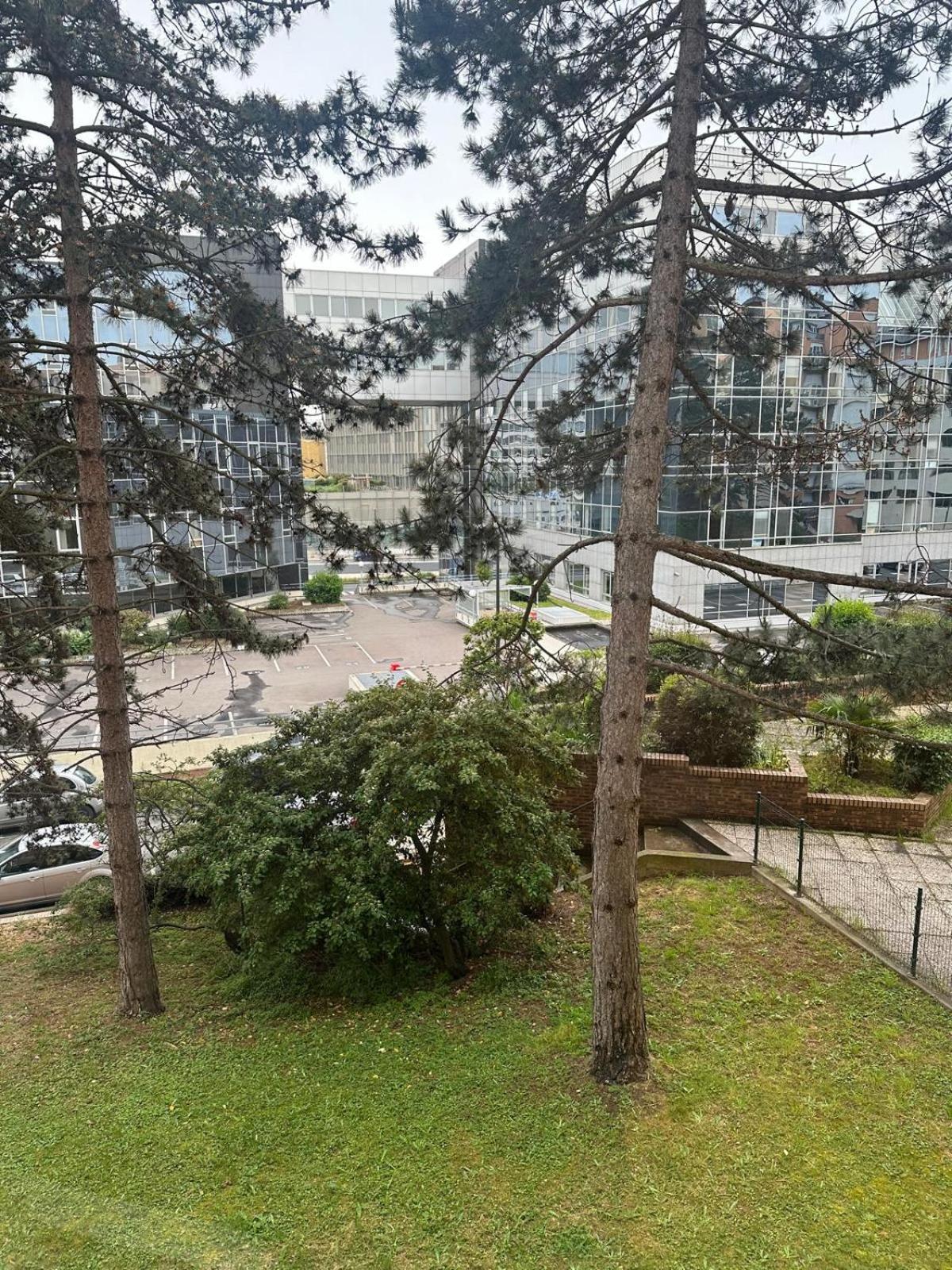 Studio Elegant A Cergy Εξωτερικό φωτογραφία